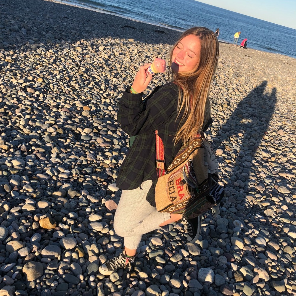 Meet your Posher, Kayla